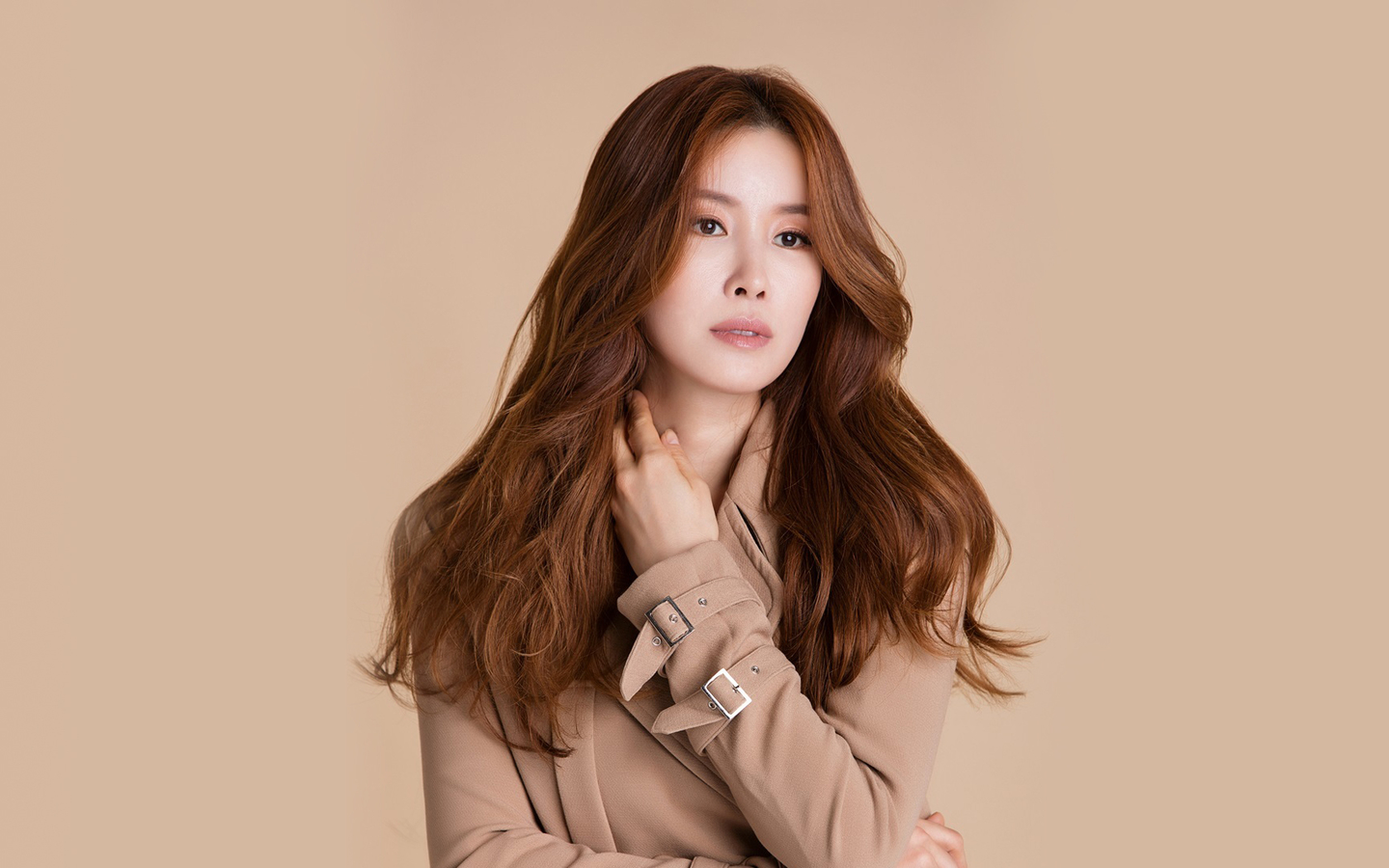 韩国气质美女明星李泰兰电脑壁纸